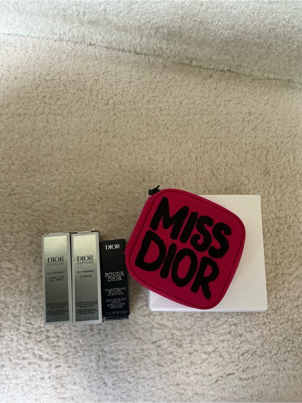 MISS DIOR POUCH WITH MINI PERFUME & FACE PRODUCTS